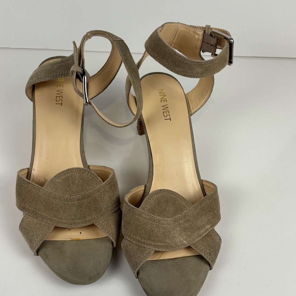 Women's Tan Suede Sandals